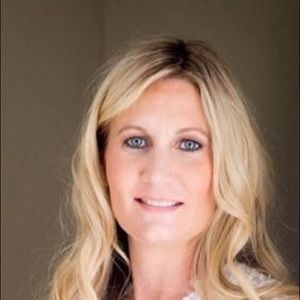 Meet your Posher, Angie